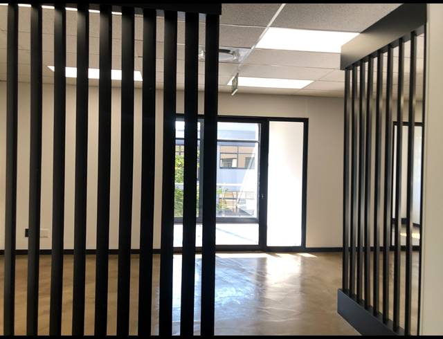 166M² OFFICE TO LET IN SANDHURST